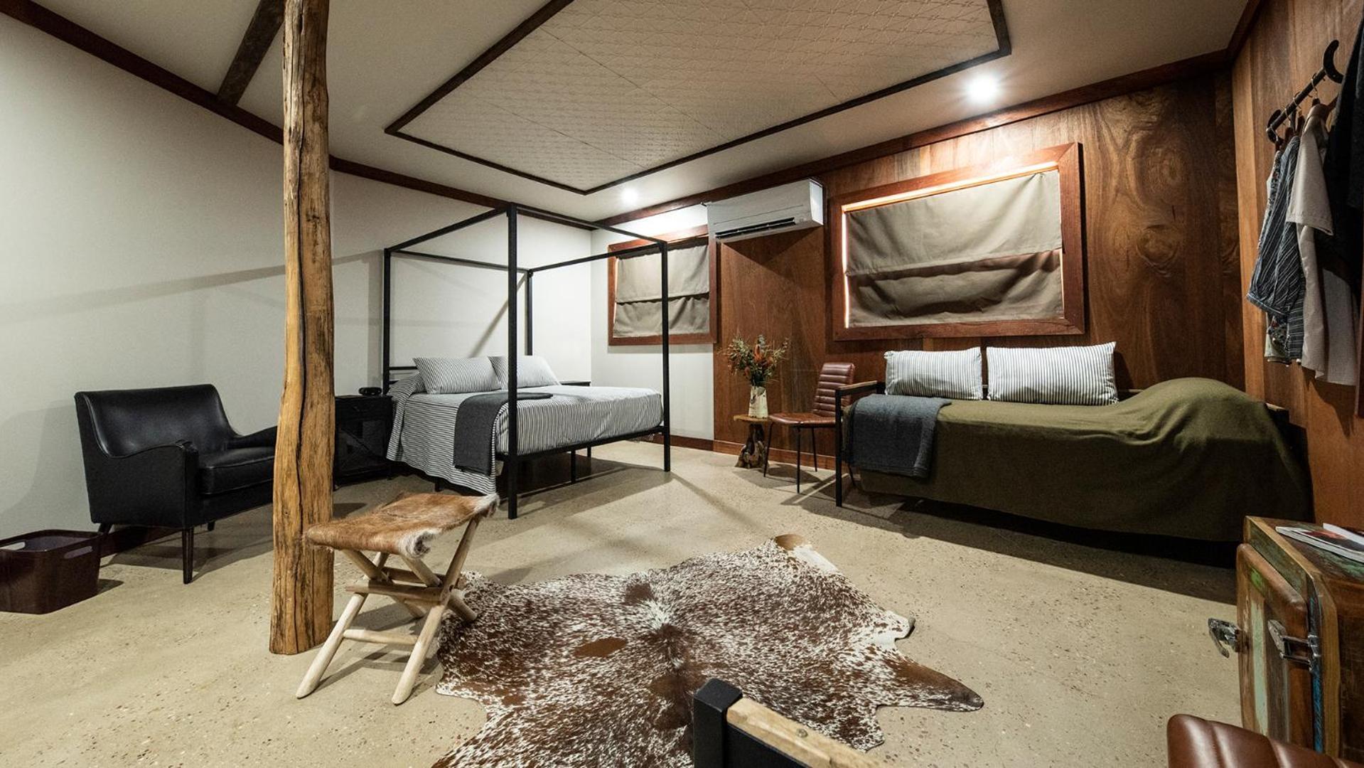The Staging Post Motel Longreach Bagian luar foto