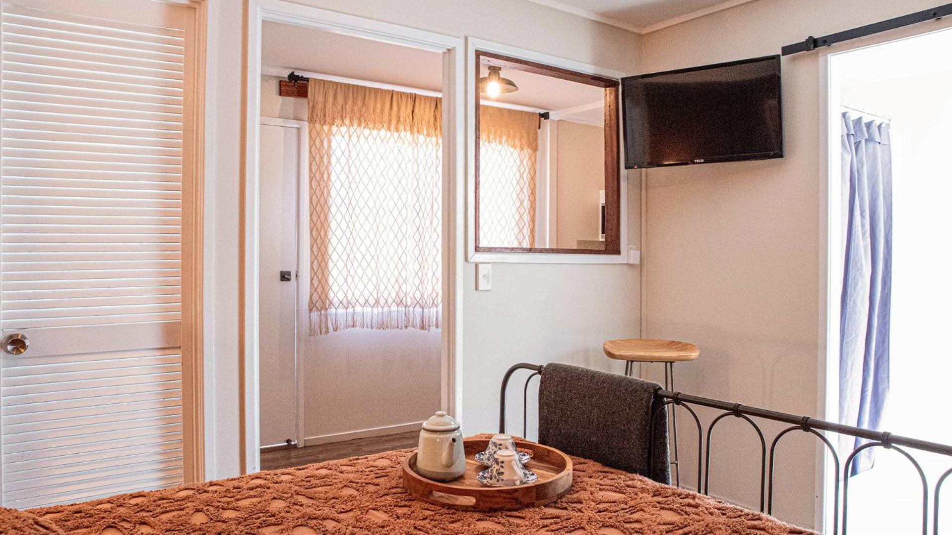 The Staging Post Motel Longreach Bagian luar foto